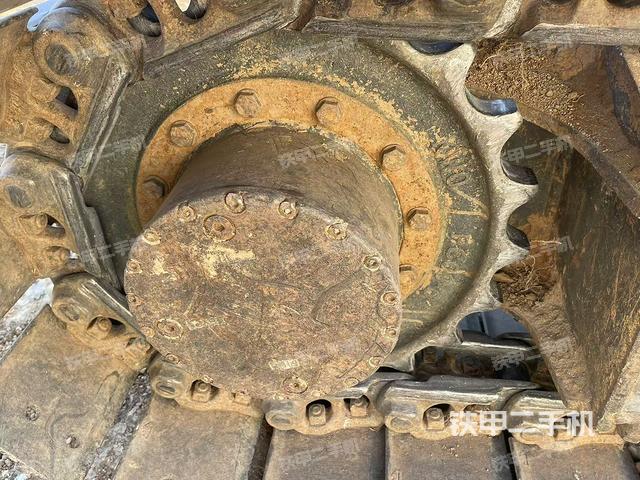 右驅(qū)動(dòng)輪（行走機(jī)構(gòu)）