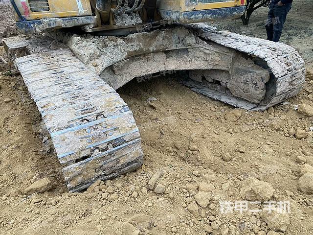 左側(cè)行走馬達蓋板（行走機構(gòu)）