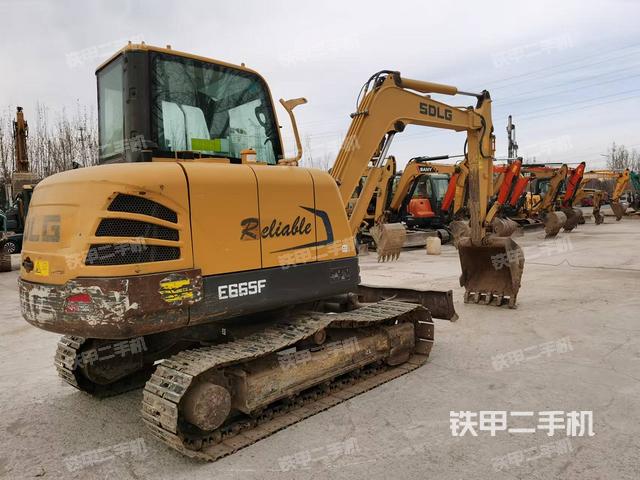 整機(jī)右后45°（整機(jī)外觀）