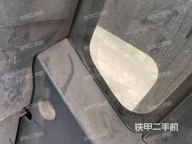 駕駛室正側(cè)（駕駛室部分）