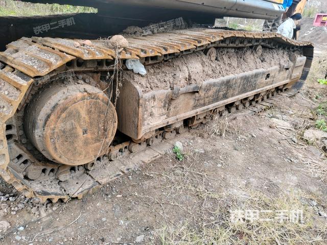 左側(cè)履帶整體?（行走機(jī)構(gòu)）