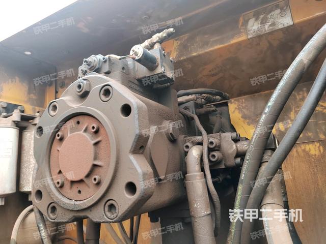 液壓泵斜45?左（大件艙室）