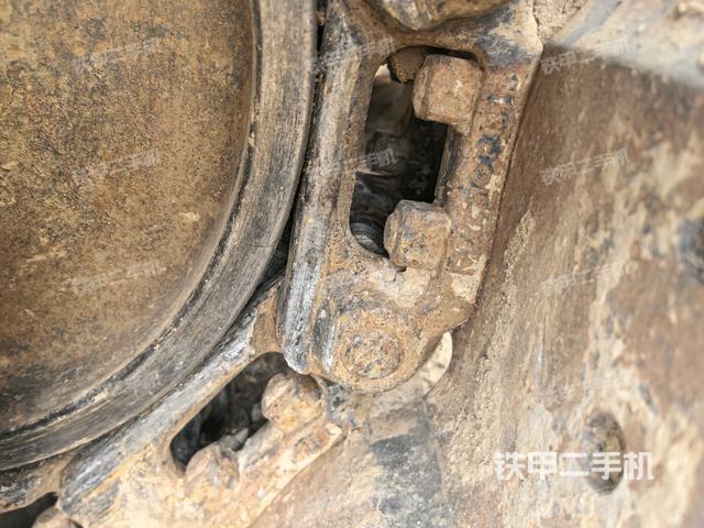 右側(cè)履帶整體?（行走機(jī)構(gòu)）