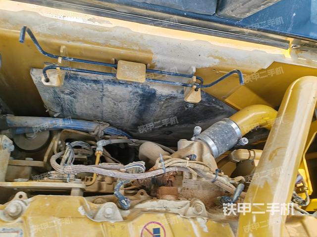 氣門室蓋螺絲特寫(上車部件) 氣門室蓋螺絲特寫(上車部件)