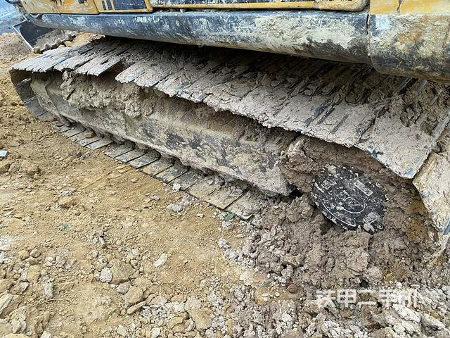 右側(cè)履帶整體（行走機構(gòu)）