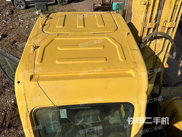 驾驶室顶部（整机外观）