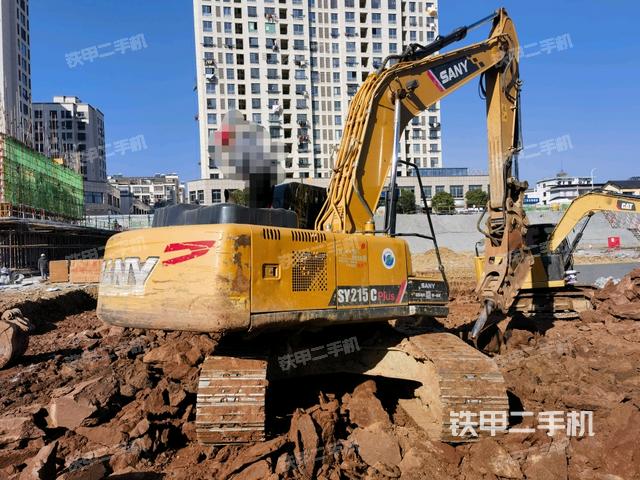 整機(jī)右后45°(整機(jī)外觀) 整機(jī)右后45°(整機(jī)外觀)
