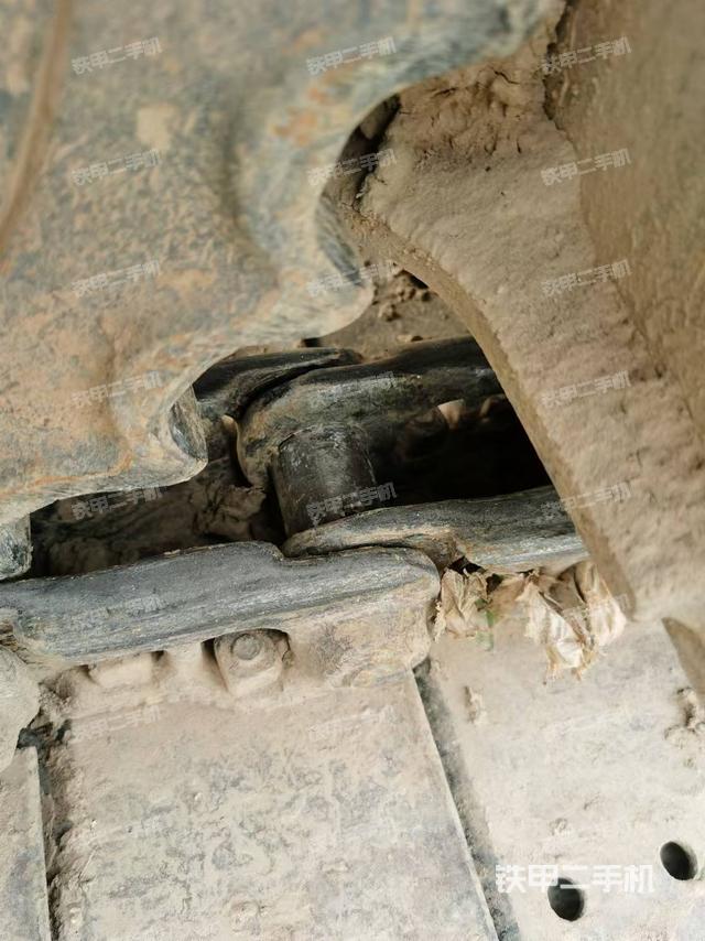 單側(cè)履帶整體（整機(jī)外觀）