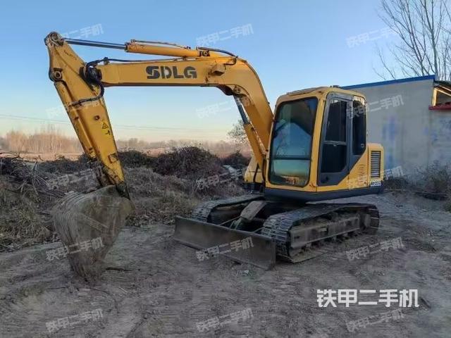 駕駛室整體（整機(jī)外觀）