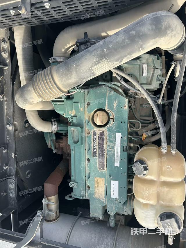 發(fā)動(dòng)機(jī)整體俯視（整機(jī)外觀）