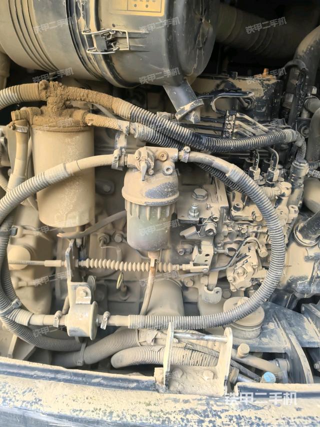 發(fā)動(dòng)機(jī)室（上車部件）