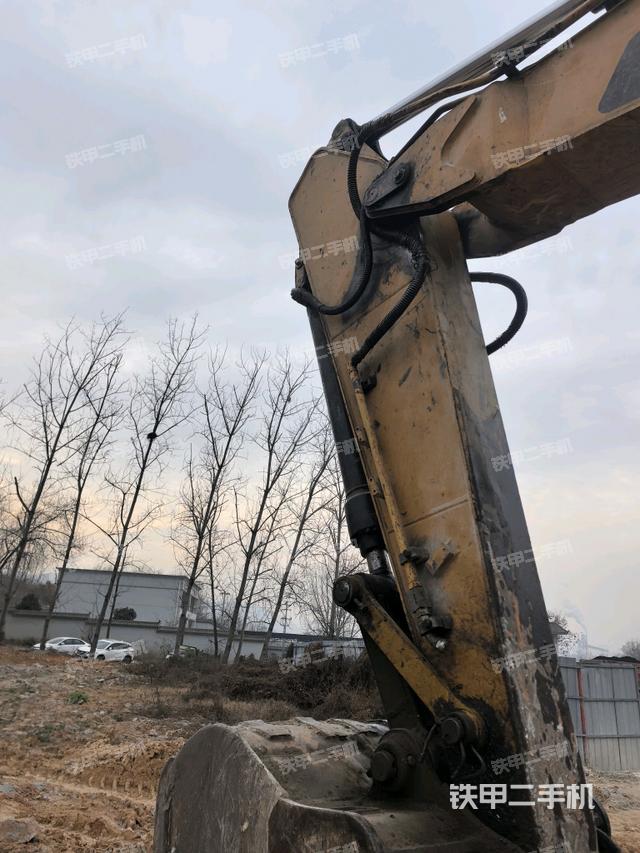 小臂整體左后（工作和回轉(zhuǎn)裝置）