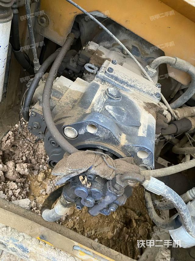 液壓泵斜45?右（大件艙室）