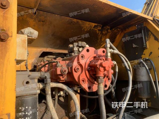 液壓泵艙室正面整體(整機(jī)外觀(guān)) 液壓泵艙室正面整體(整機(jī)外觀(guān))