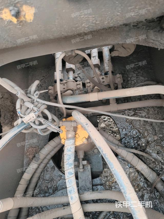 氣門室蓋螺絲特寫（上車部件）