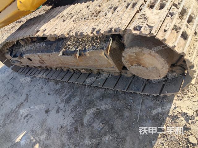 單側(cè)履帶整體（整機(jī)外觀）