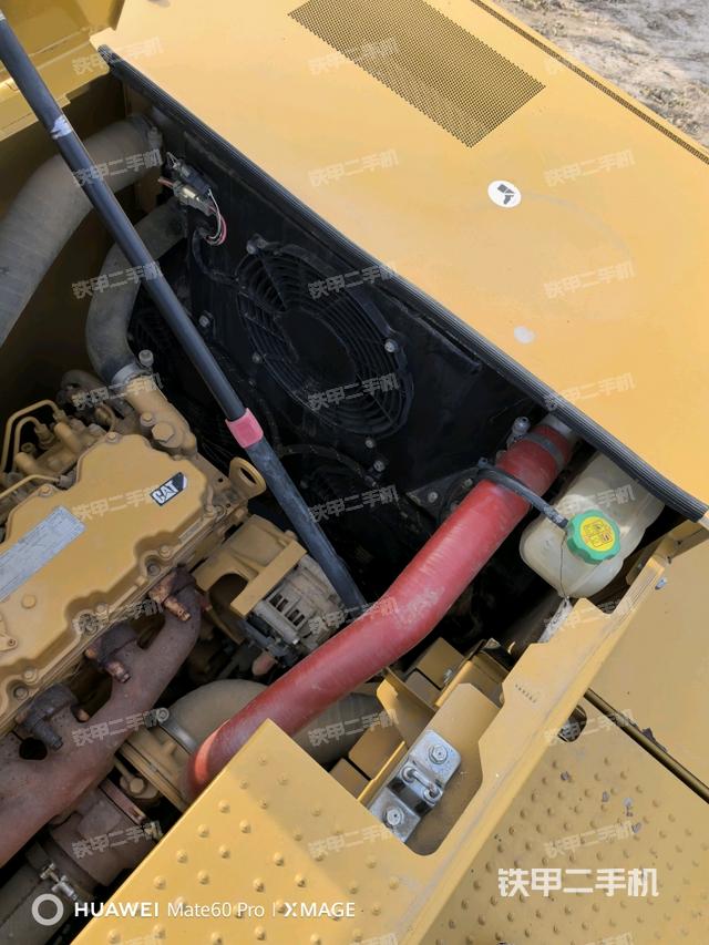 氣門室蓋螺絲特寫（上車部件）