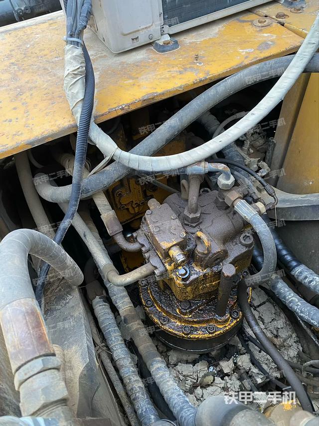 回轉(zhuǎn)馬達（上車部件）