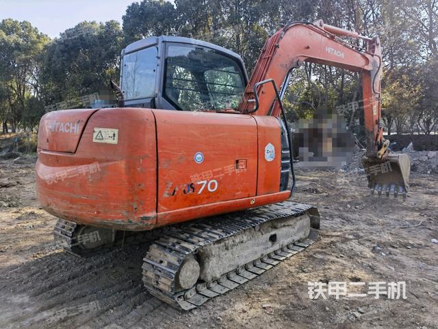 整機右后45°(整機外觀) 整機右后45°(整機外觀)