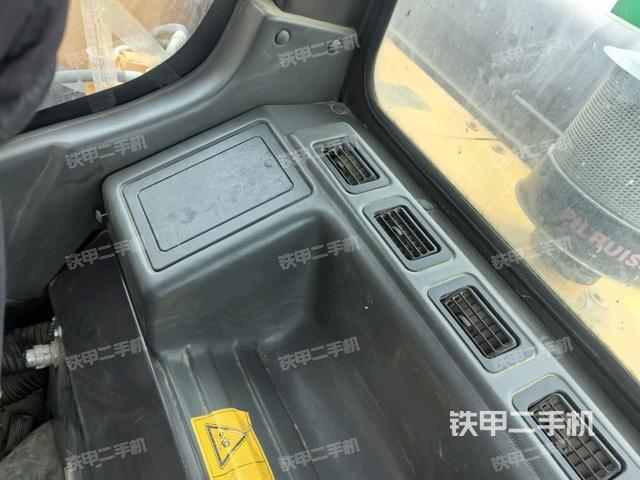 座椅后部(駕駛室部分) 座椅后部(駕駛室部分)