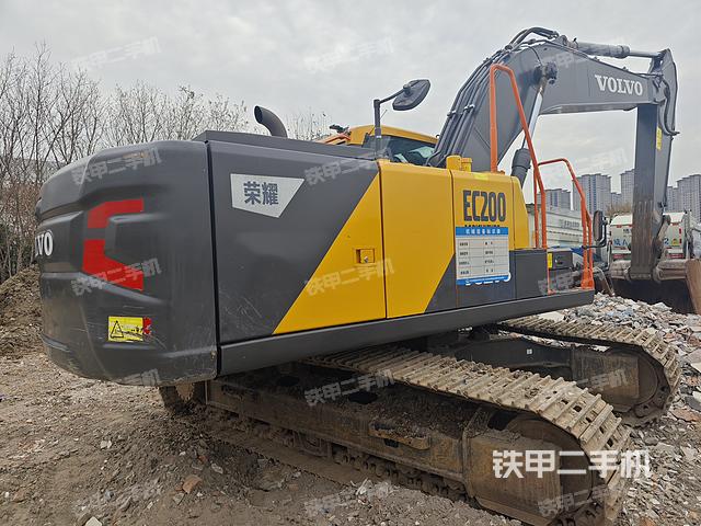 整機(jī)右后45°(整機(jī)外觀) 整機(jī)右后45°(整機(jī)外觀)