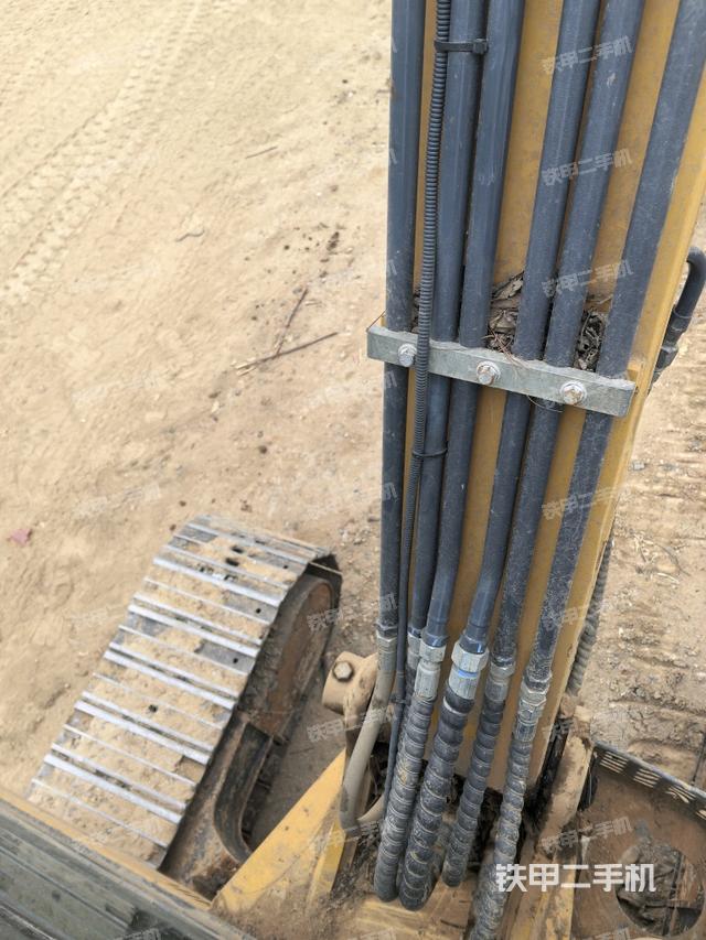 大臂背部俯視（工作和回轉(zhuǎn)裝置）