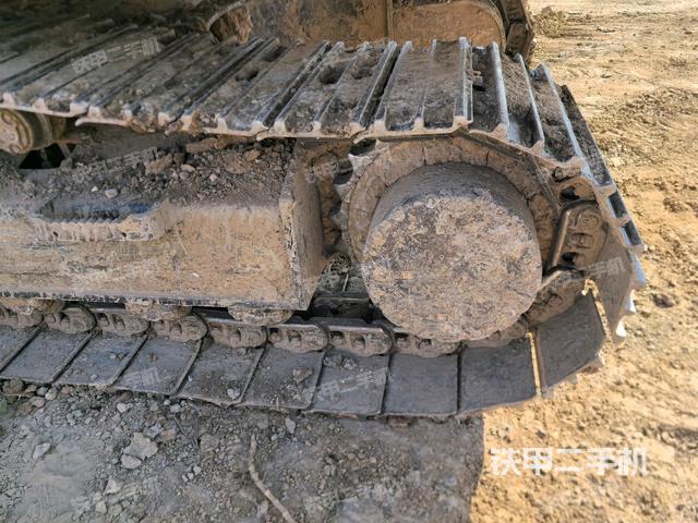 左驅(qū)動(dòng)輪（行走機(jī)構(gòu)）