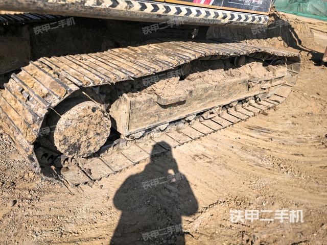 右側(cè)履帶整體（行走機(jī)構(gòu)）