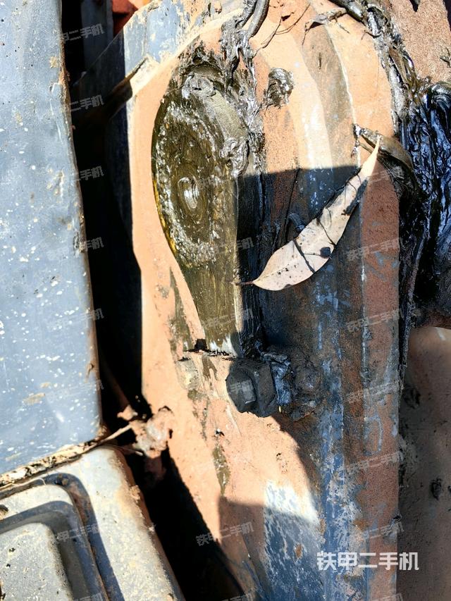 大臂根部?斜視(工作和回轉裝置) 大臂根部?斜視(工作和回轉裝置)