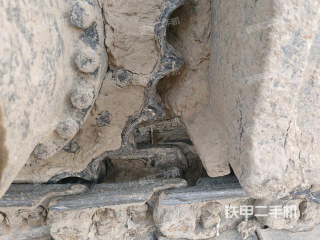 右驅動輪（行走機構）