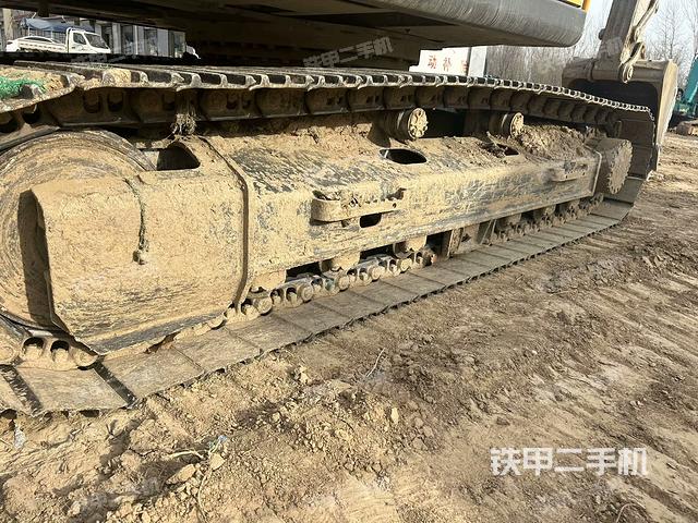 單側(cè)履帶整體（整機(jī)外觀）