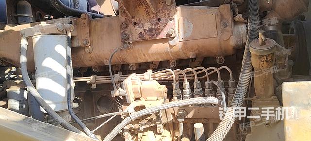 发动机左侧（整机外观及大件）