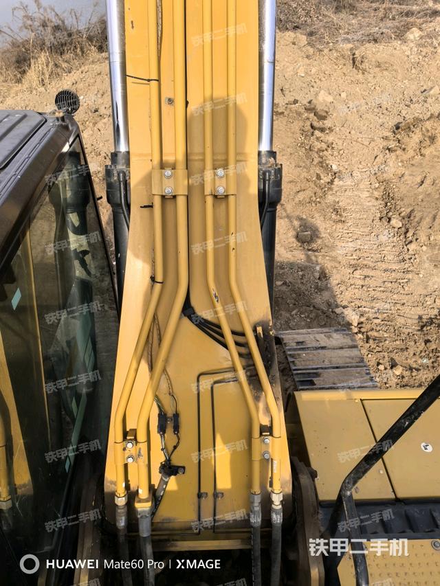 鏟斗右后整體（工作和回轉(zhuǎn)裝置）