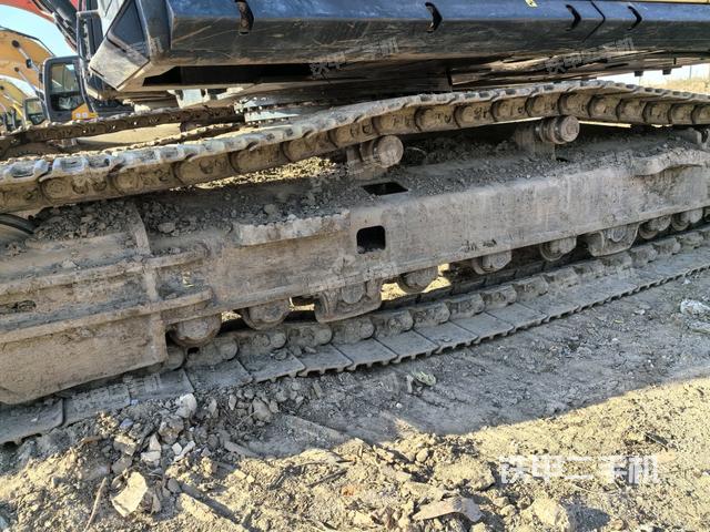 單側(cè)履帶整體（整機(jī)外觀）