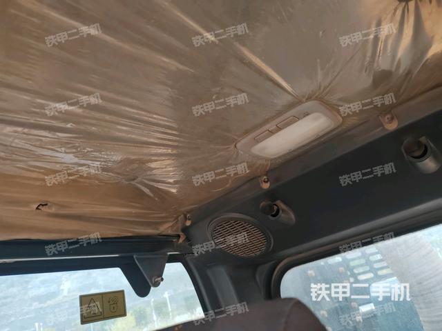 右側(cè)玻璃角標(biāo)（駕駛室部分）