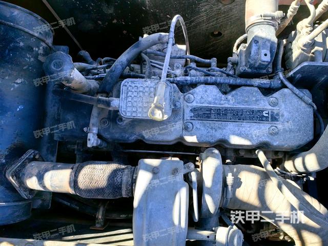 發(fā)動(dòng)機(jī)室（上車部件）