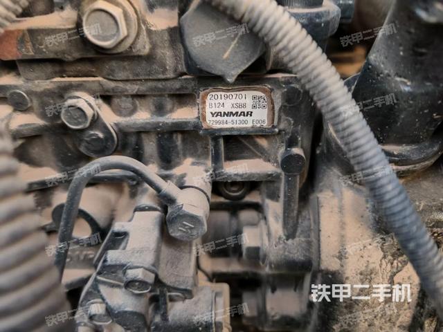 回轉(zhuǎn)馬達(dá)和主控閥(整機(jī)外觀) 回轉(zhuǎn)馬達(dá)和主控閥(整機(jī)外觀)