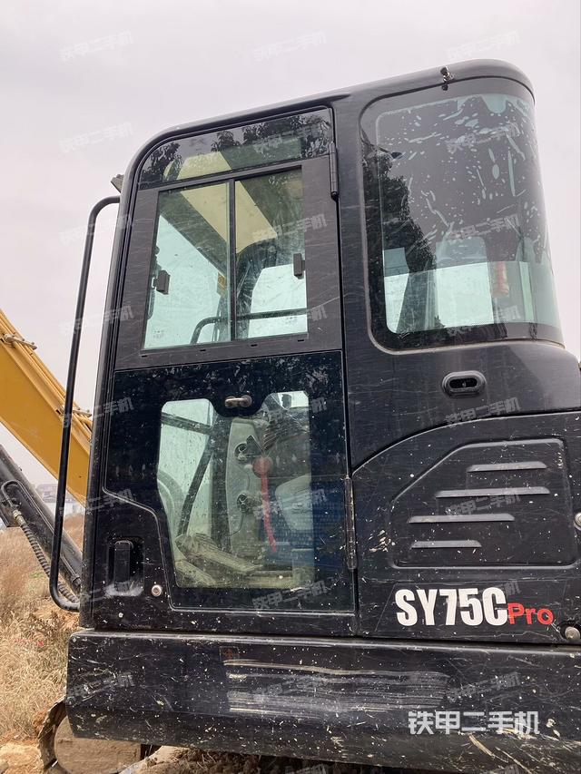 ?駕駛室正側(cè)（駕駛室部分）