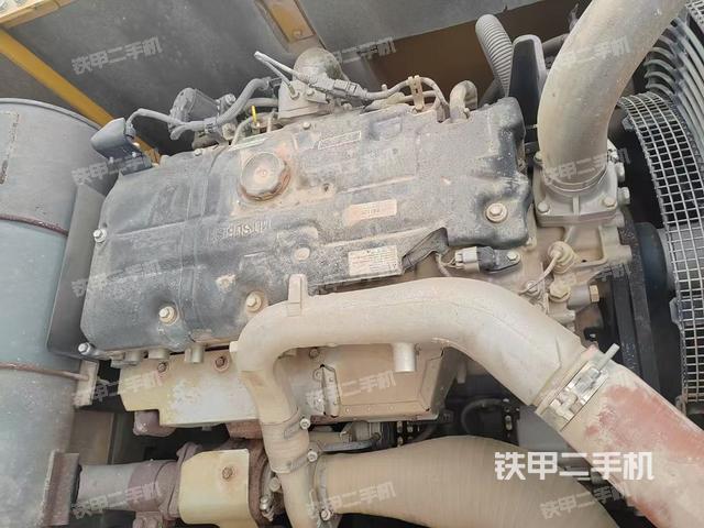 發(fā)動機(jī)整體俯視(整機(jī)外觀) 發(fā)動機(jī)整體俯視(整機(jī)外觀)