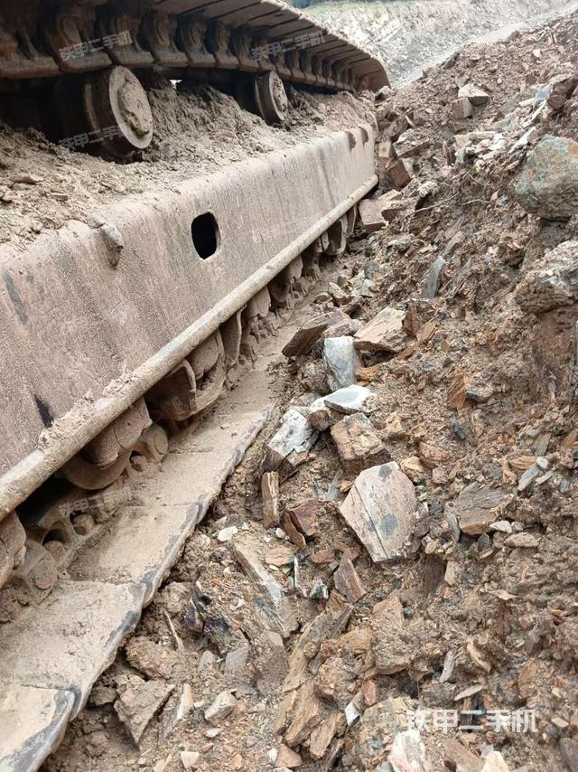 單側履帶整體（整機外觀）