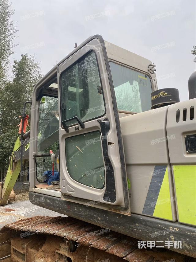 駕駛室左后45度（駕駛室部分）