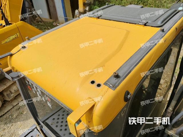 驾驶室顶部（整机外观）