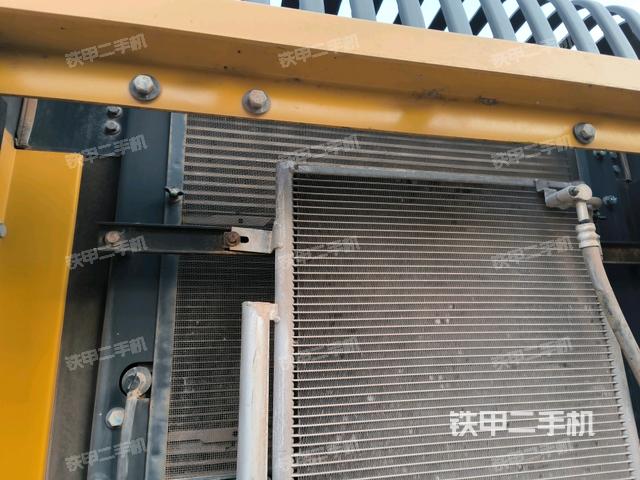 散熱器正面（大件艙室）