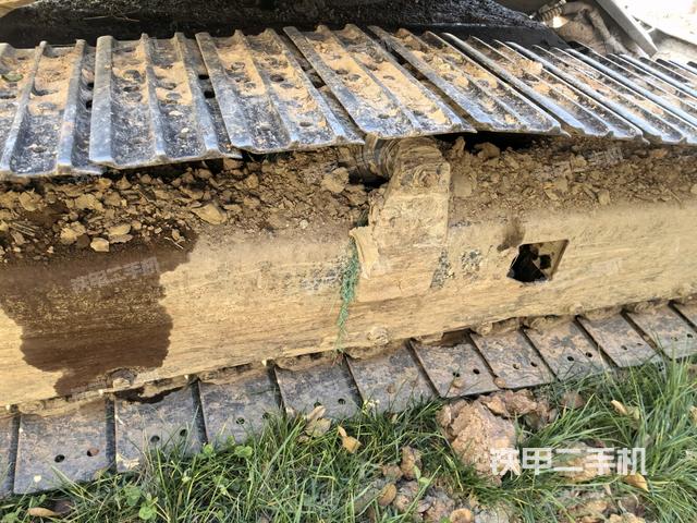 右驅(qū)動(dòng)輪（行走機(jī)構(gòu)）