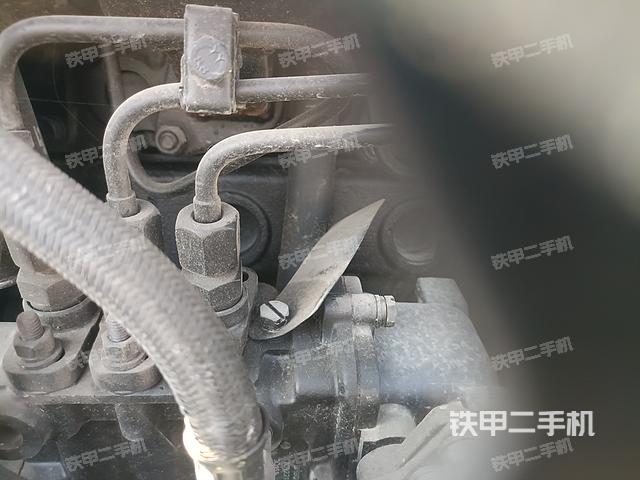 液壓泵艙室正面整體（整機(jī)外觀）
