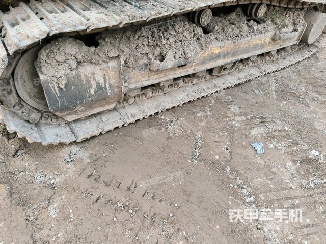 左側(cè)履帶整體?（行走機(jī)構(gòu)）