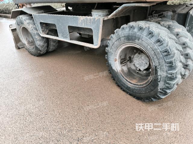 左側(cè)履帶整體?（行走機(jī)構(gòu)）