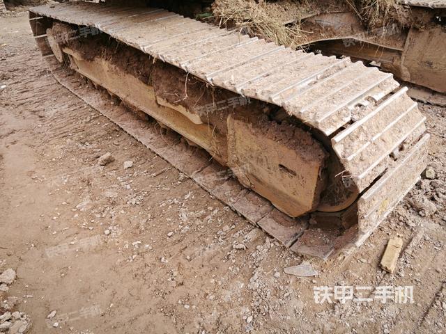 左側(cè)履帶整體?(行走機(jī)構(gòu)) 左側(cè)履帶整體?(行走機(jī)構(gòu))