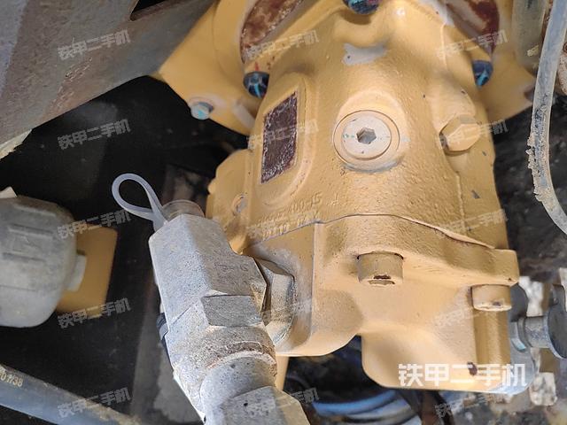 液壓泵艙室正面整體(整機(jī)外觀(guān)) 液壓泵艙室正面整體(整機(jī)外觀(guān))