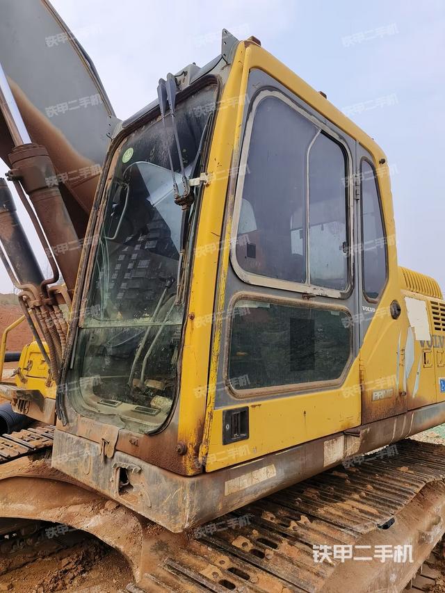 驾驶室整体（整机外观）